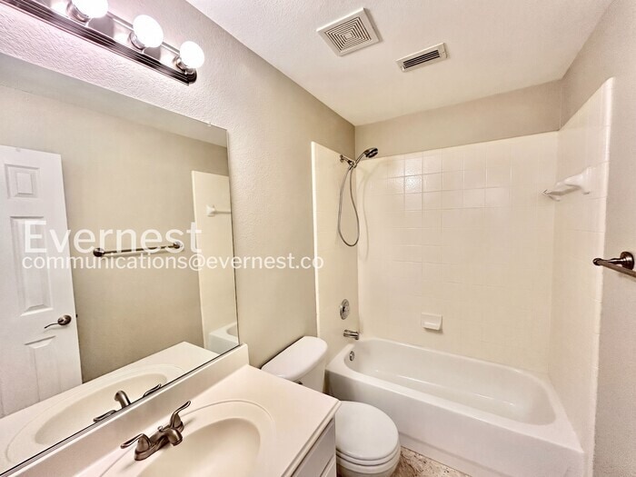 Building Photo - 11504 Aspen Creek Dr