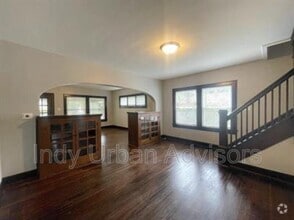Building Photo - 916 E Tabor St
