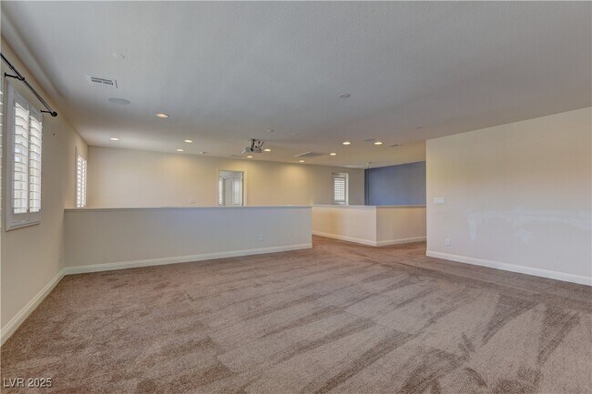 Building Photo - 1025 Bluebird Hill Ave