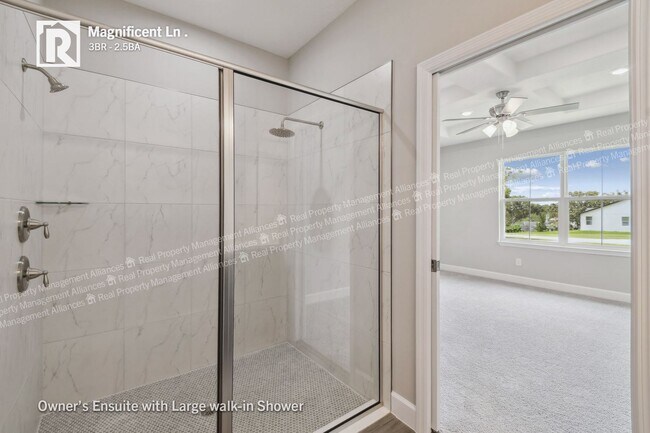 Building Photo - AVAILABLE TODAY!  New Luxury Townhome finished with High-End Touches