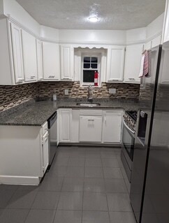 Building Photo - 5017 55th Ave