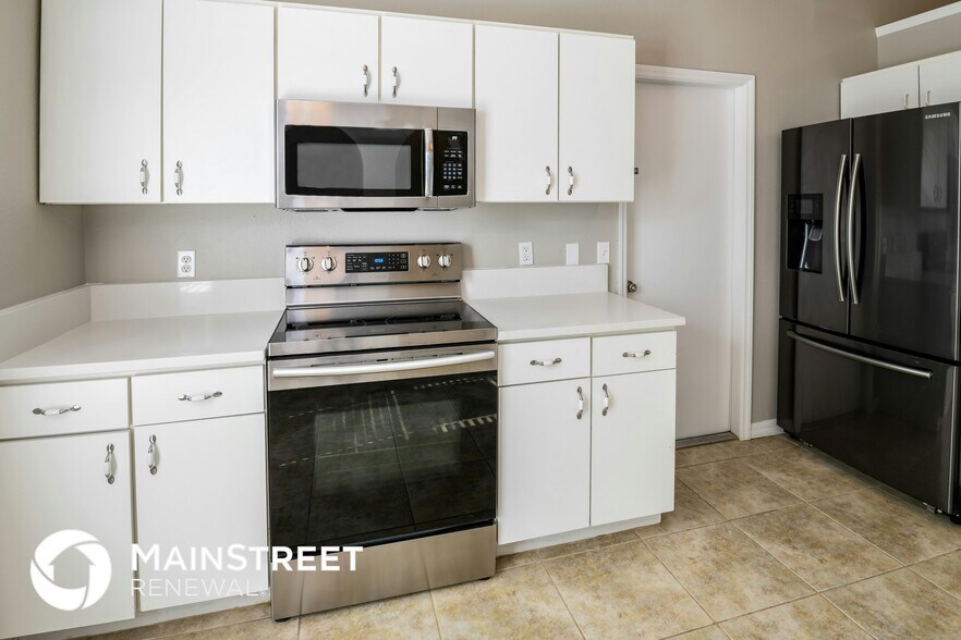 Building Photo - 2079 De Carlo Ave