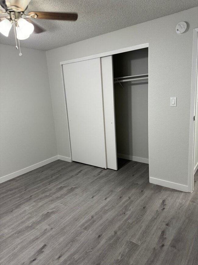 Building Photo - Stylish Modern 3 bed 2 bath house