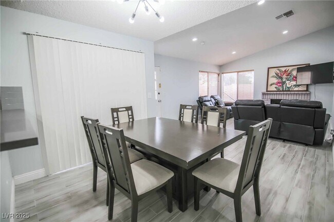 Building Photo - 7399 Topeka Dr