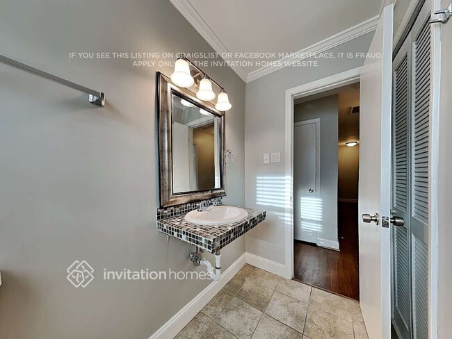 Building Photo - 1828 Archdale Dr