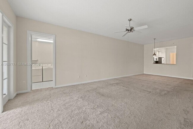Building Photo - 17 Harbour Isle Dr W