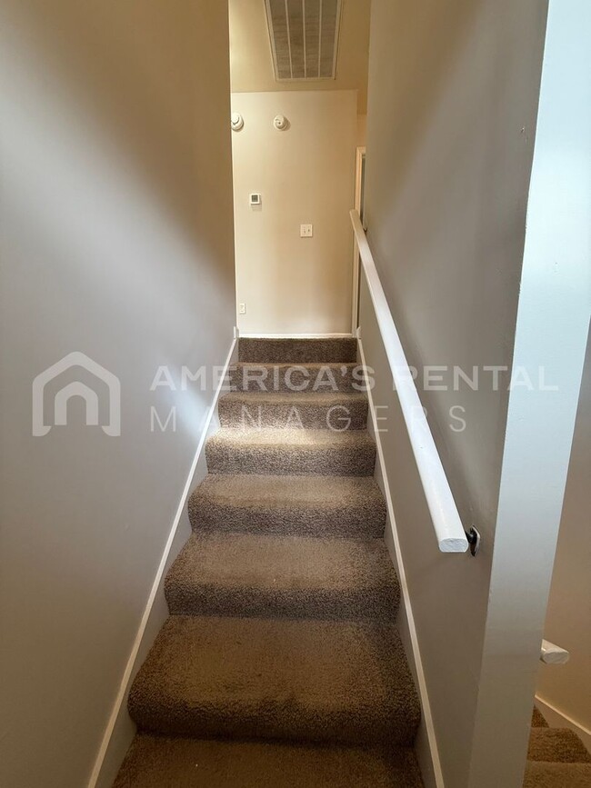 Building Photo - Home Available For Rent in Odenville - AVA...