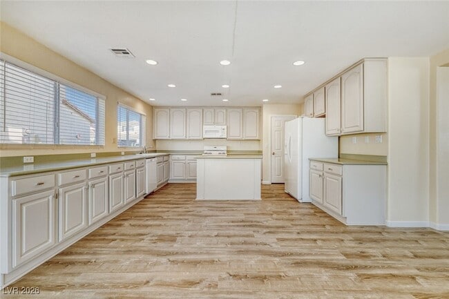 Building Photo - 1705 Autumn Sage Ave