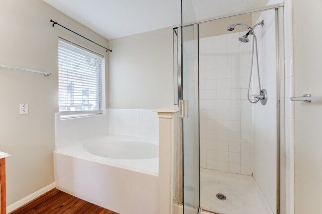 Building Photo - 21510 Juniper Meadows Dr