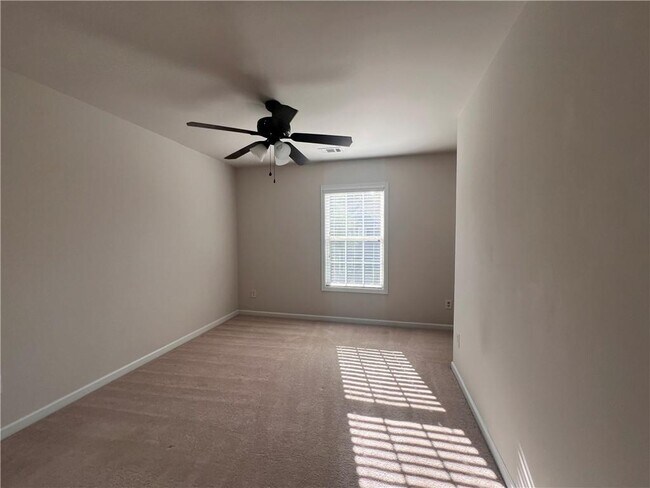 Building Photo - 4957 Sherwood Way