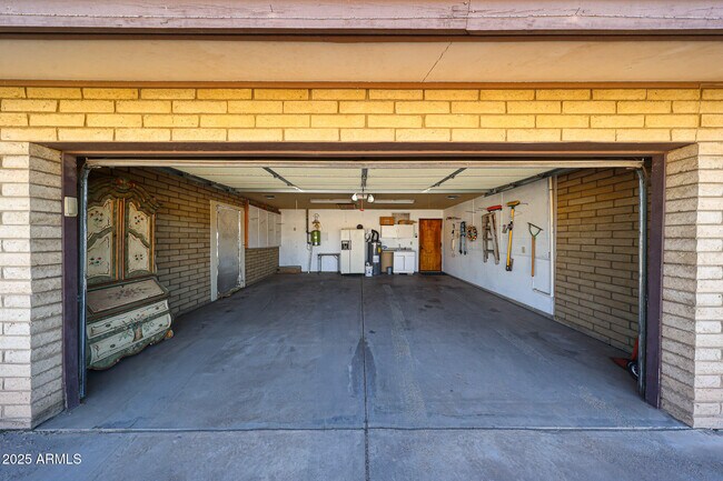 Building Photo - 16227 North 21st St