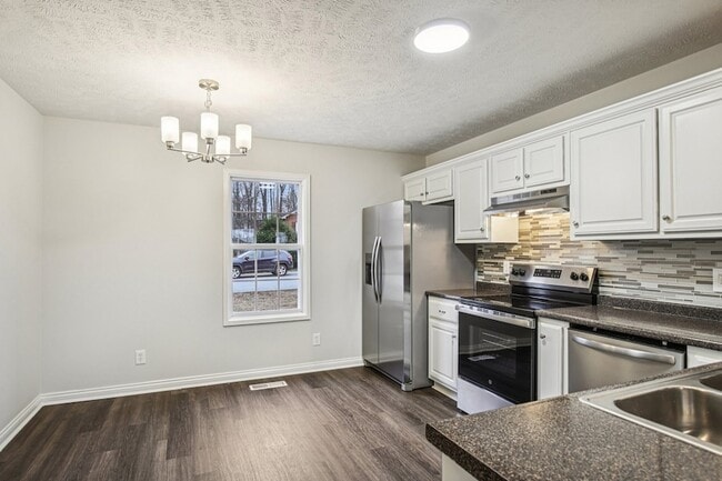 Building Photo - 205 Christine Dr