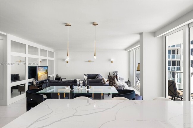 Building Photo - 4300 N Ocean Blvd