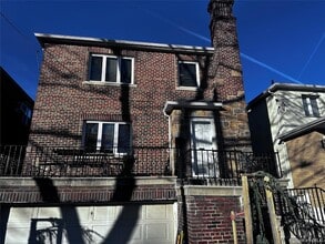 Building Photo - 1233 Lydig Ave