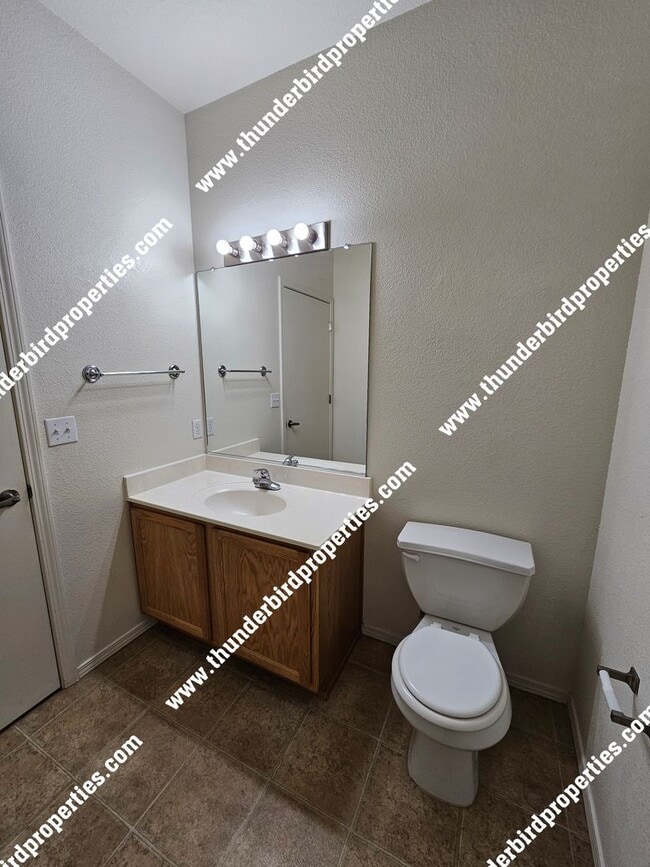 Building Photo - Available soon!!! Nice 2 Bedroom, 2 Bathroom, 1 Car Garage and 1,157 Sq Ft. Condo in Gated Commun...