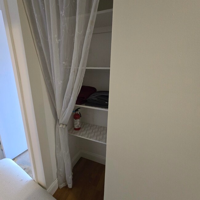 Building Photo - 335 Cypress St