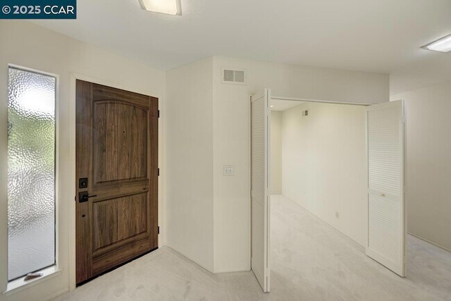 Building Photo - 3377 Rossmoor Pkwy