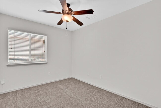 Building Photo - 14900 Tim Hardaway