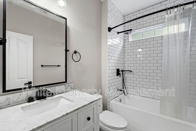 Building Photo - 11012 Southfield Dr