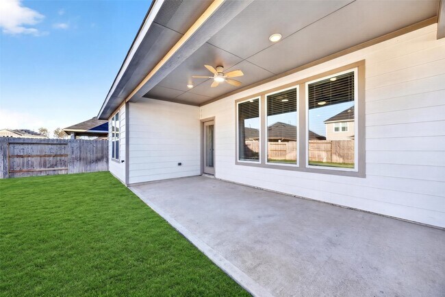Building Photo - 21827 Blue Daisy Ct