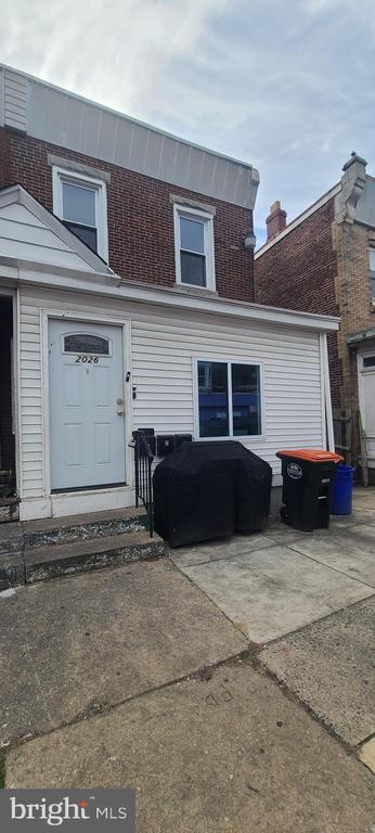 Building Photo - 2026 Edgmont Ave