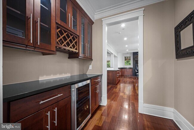 Building Photo - 9715 Singleton Dr