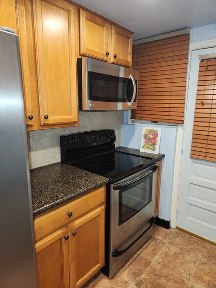 Building Photo - 1737 P St NW