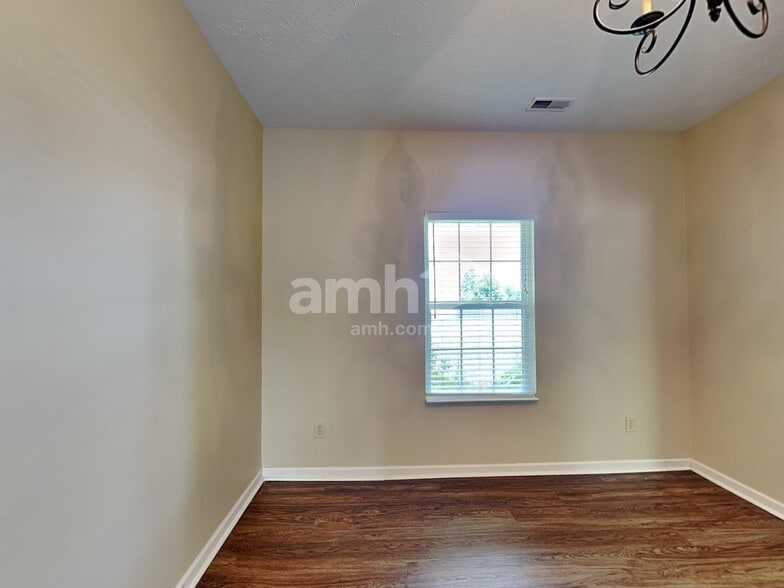 Building Photo - 12938 Dolphins Ln