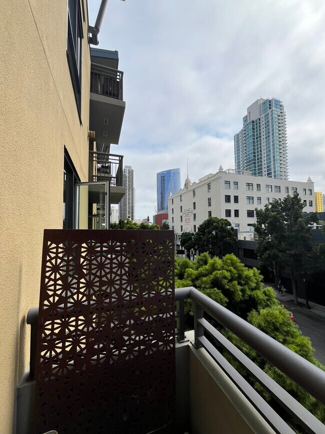 Building Photo - 1277 Kettner Blvd