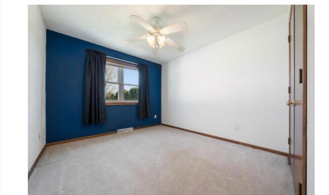 Building Photo - 5769 Skippers Ln