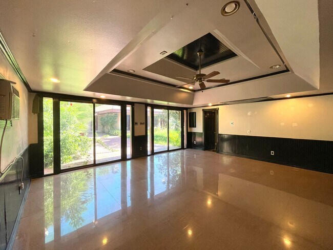 Building Photo - 1209 Orange Ave
