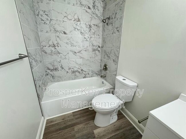 Building Photo - 5730 Teresa St