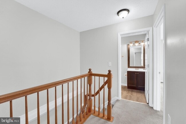 Building Photo - 265 Cherry Tree Square