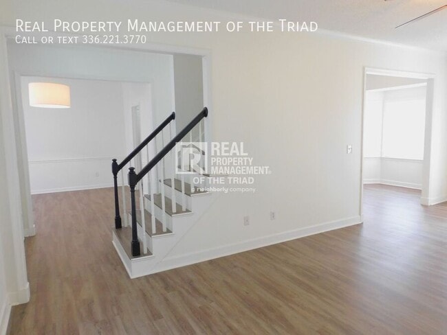 Building Photo - 3407 Park Hill Dr