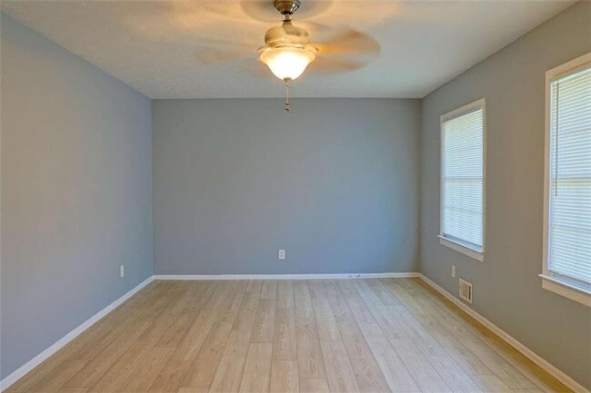Building Photo - 130 Mimosa Dr