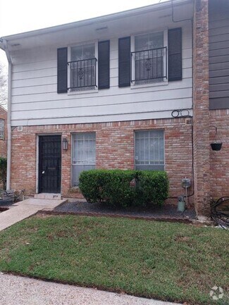 Building Photo - 1846 Hollister St