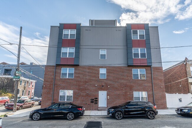 Building Photo - 616 Union St