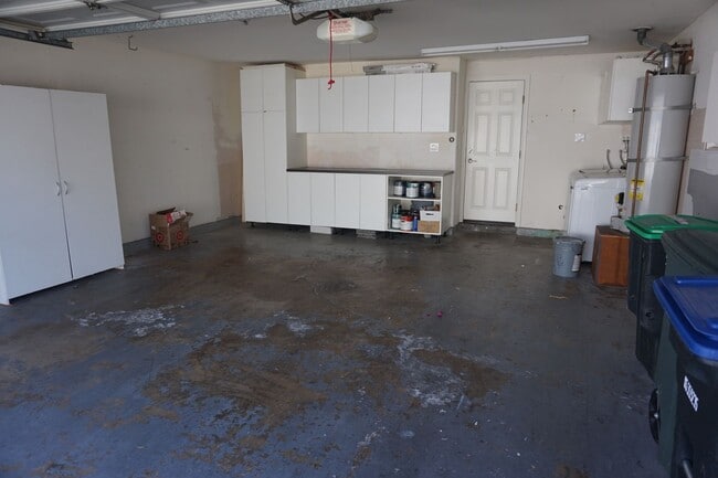 Building Photo - 2423 Minuteman Way