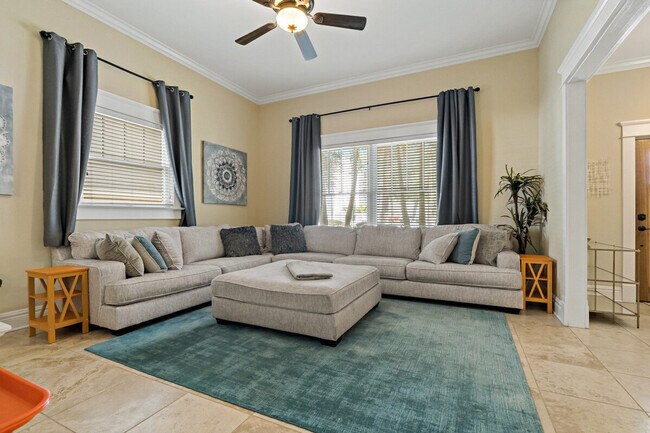 Building Photo - 611 S Orleans Ave