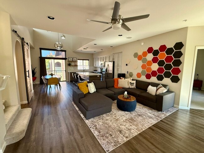 Living room - 3935 E Rough Rider Rd