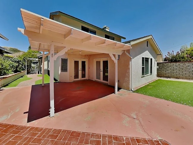 Building Photo - 22841 White Pine Pl