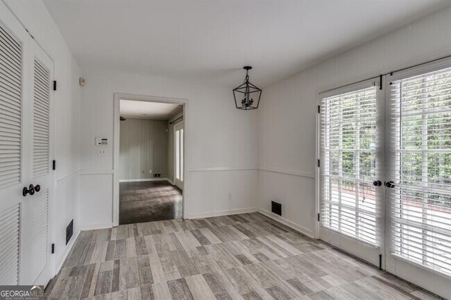 Building Photo - 4243 McClatchey Cir NE