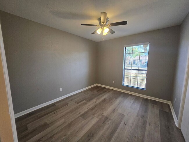 Building Photo - 1801 Archery Ln