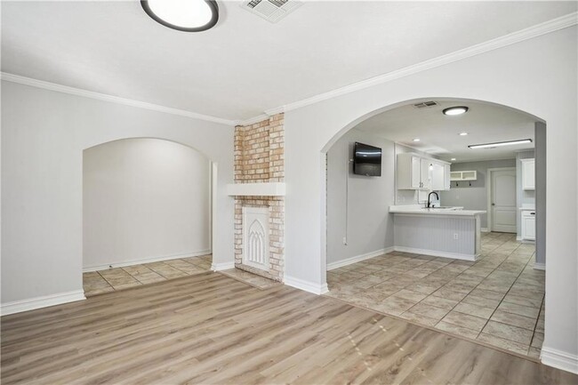Building Photo - 2 Schill Ave