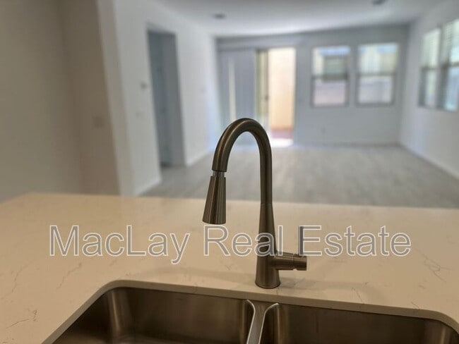 Building Photo - 3809 N 100th Dr