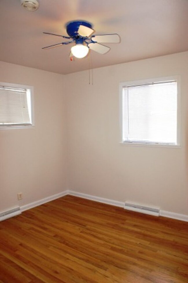 Building Photo - Central Boulder - 3 bed/2.5 bath Home Avai...