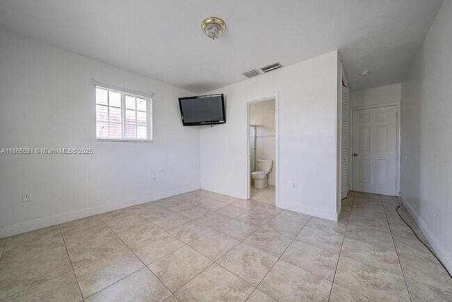 Building Photo - 11250 SW 7th St