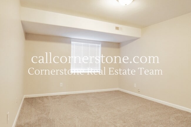 Building Photo - 6434 Cool Mountain Dr