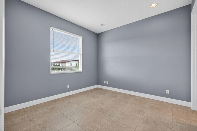 Building Photo - 4029 Faraday Wy