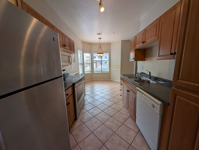 Building Photo - 9600 N 96th St